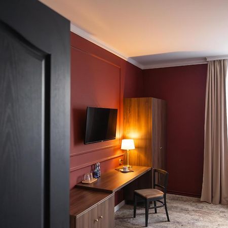 Hotel Maly Mlyn Старгард-Щециньски Экстерьер фото