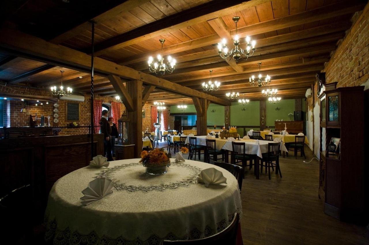 Hotel Maly Mlyn Старгард-Щециньски Экстерьер фото