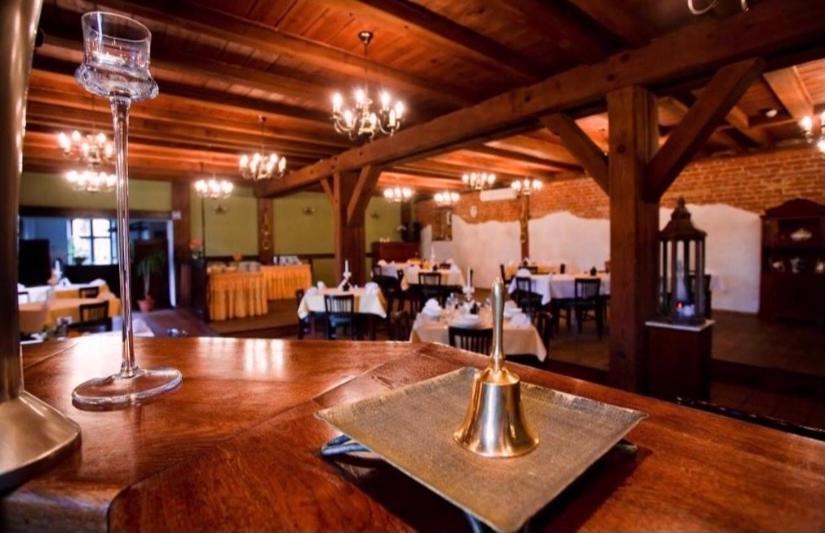 Hotel Maly Mlyn Старгард-Щециньски Экстерьер фото