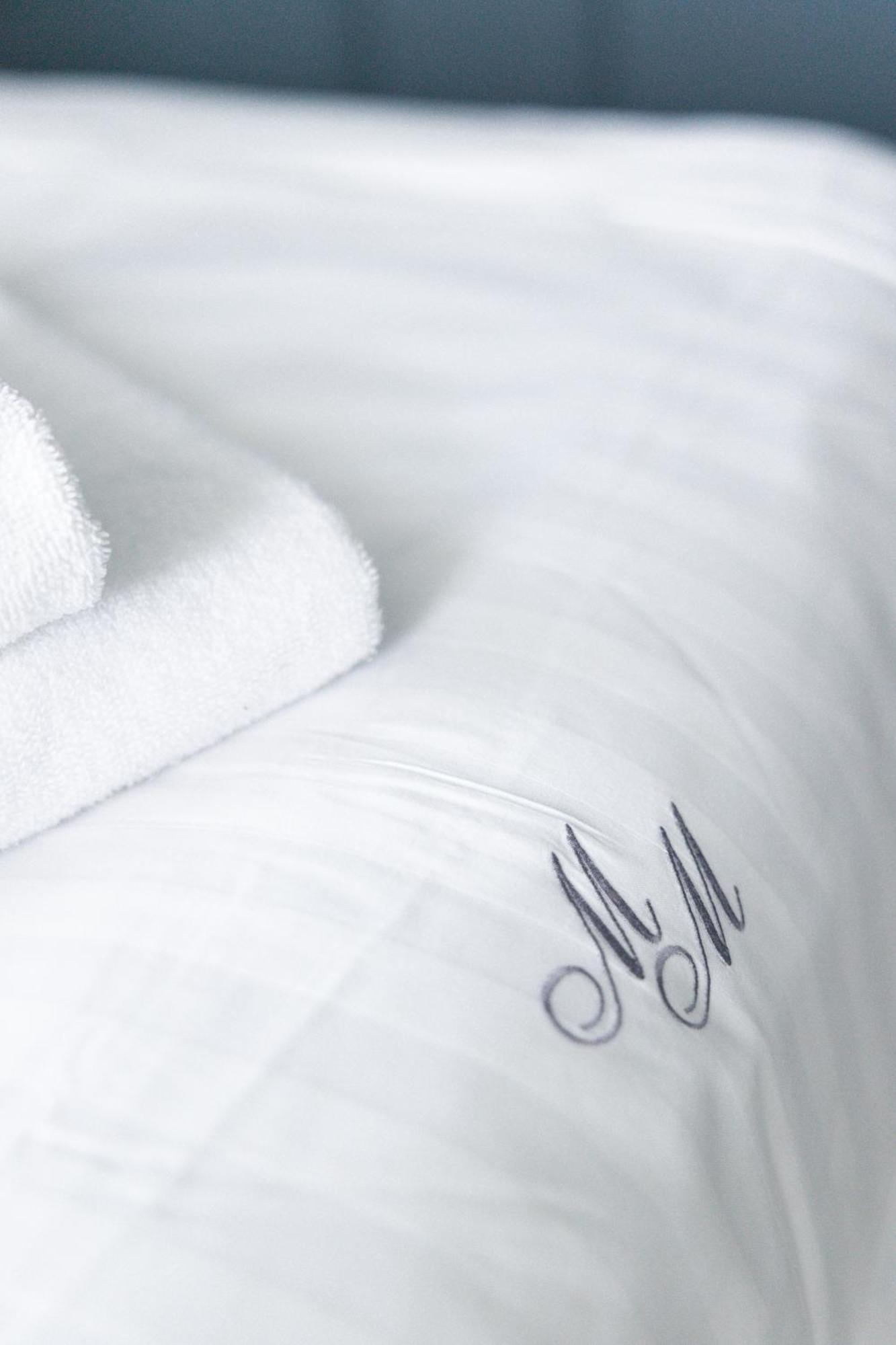 Hotel Maly Mlyn Старгард-Щециньски Экстерьер фото