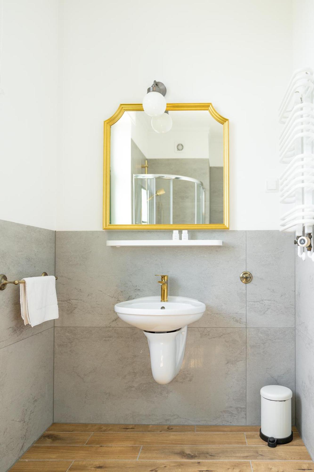 Hotel Maly Mlyn Старгард-Щециньски Экстерьер фото
